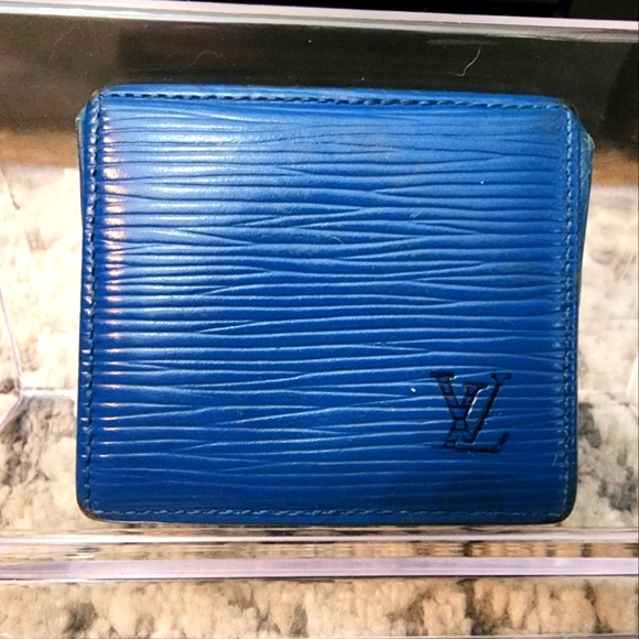 Louis Vuitton Blue Epi Boite Coin Purse - Picture 1 of 8